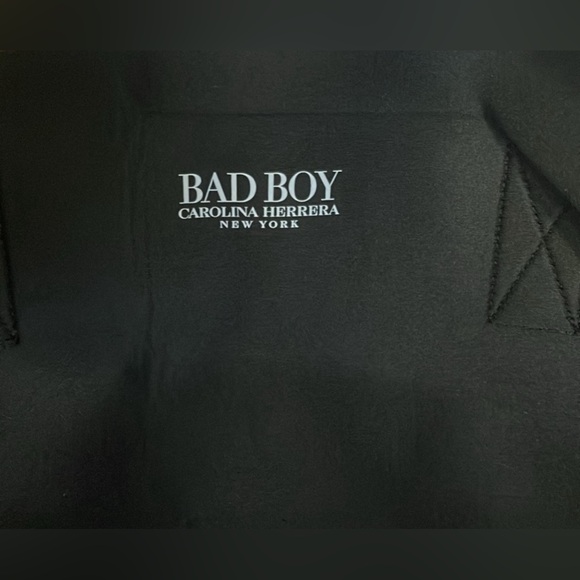 Brand New Carolina Herrera Duffle Bag - Picture 7 of 7